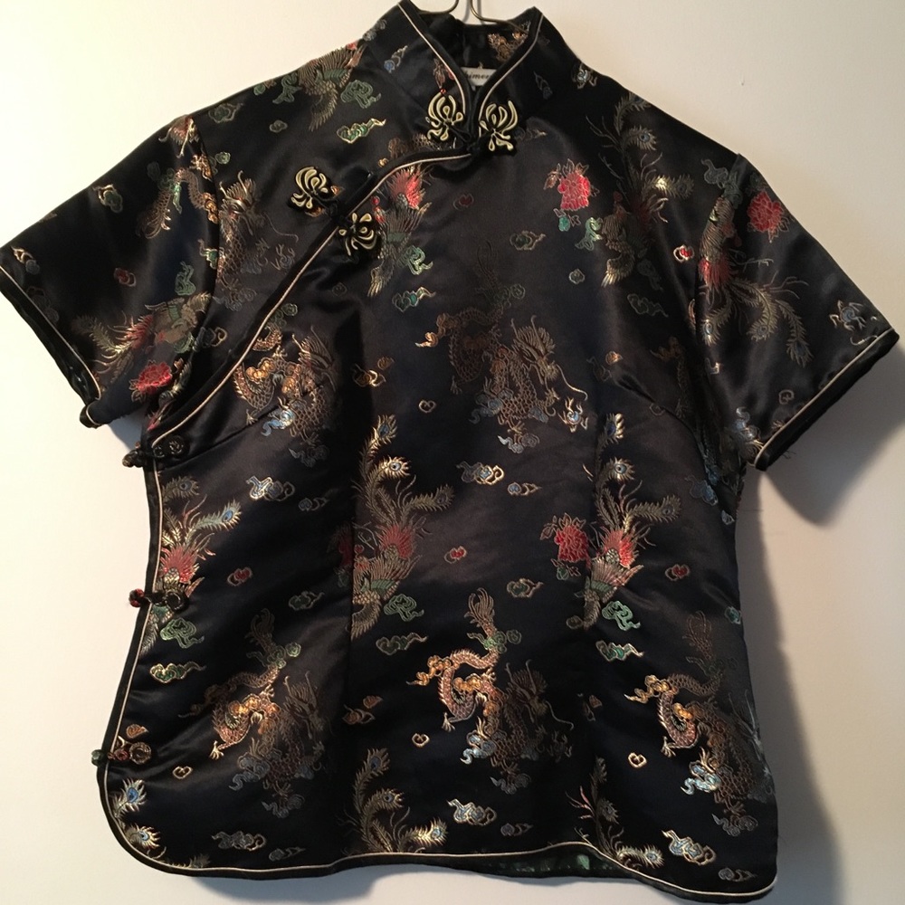 Antique Chinese dragon top
